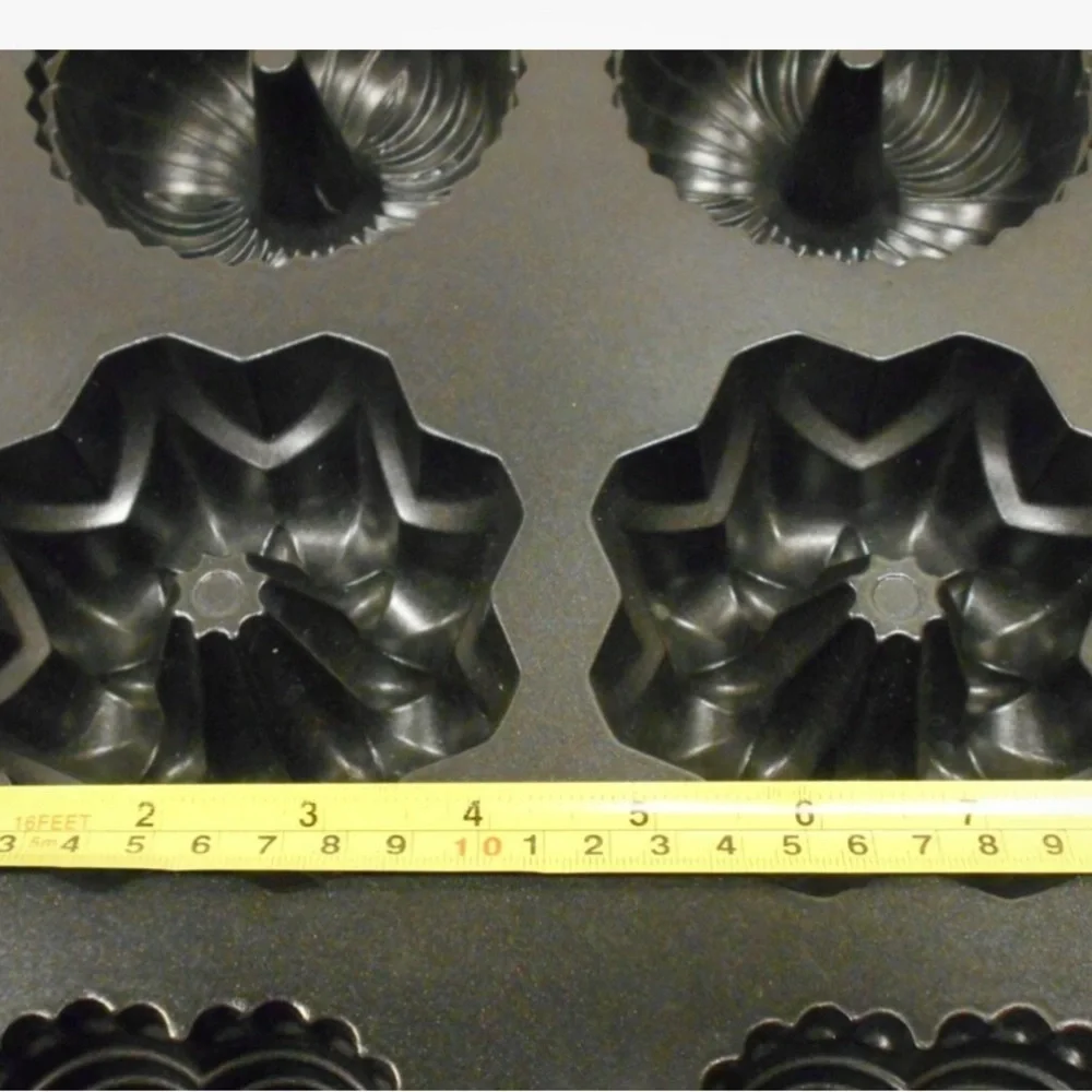 Nordic Ware Multi Mini Bundt Pan 6 Cups Heavy Cast Aluminum Bundtlette Cake Mold